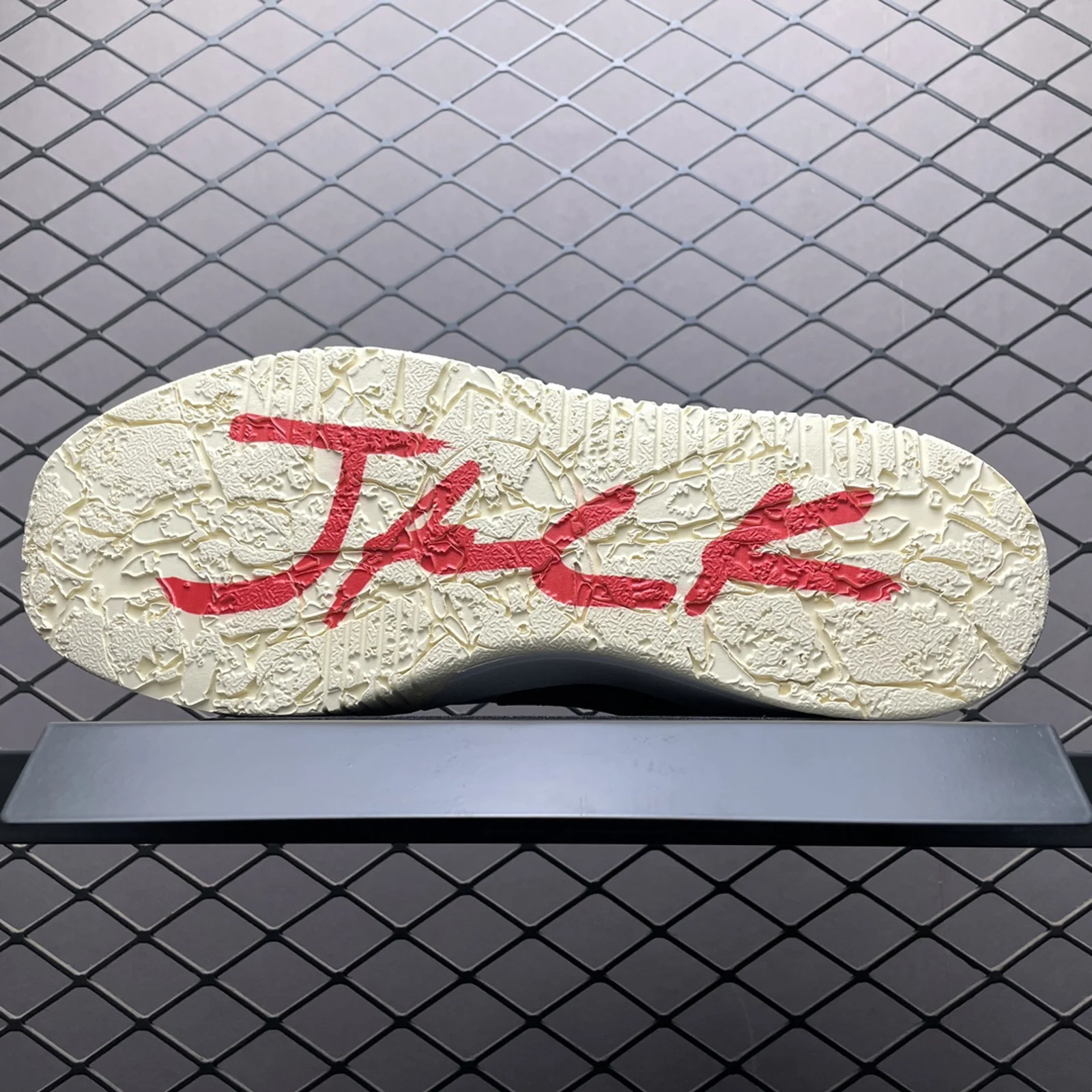 Jordan CJ1 T-Rexx Sail and University Red · FZ8117-101