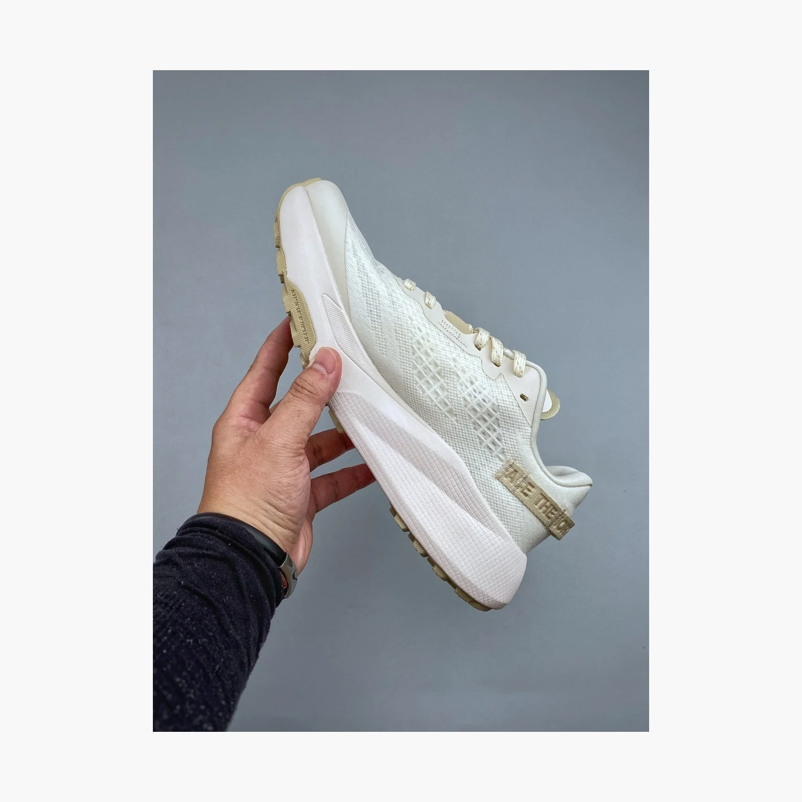 The North Face Women’s Altamesa 300 White Dune/White Dune · NF0A8A9S-WID