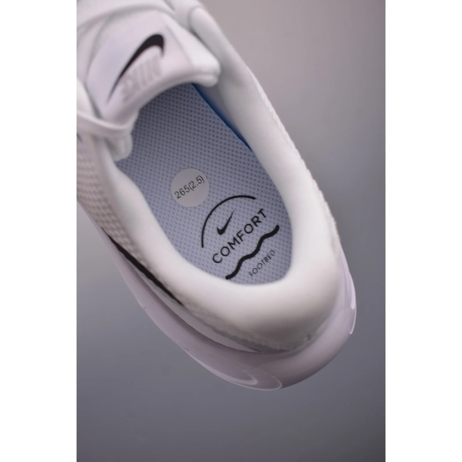 Nike Revolution 8 White / Pure Platinum / Black · HJ9198-101