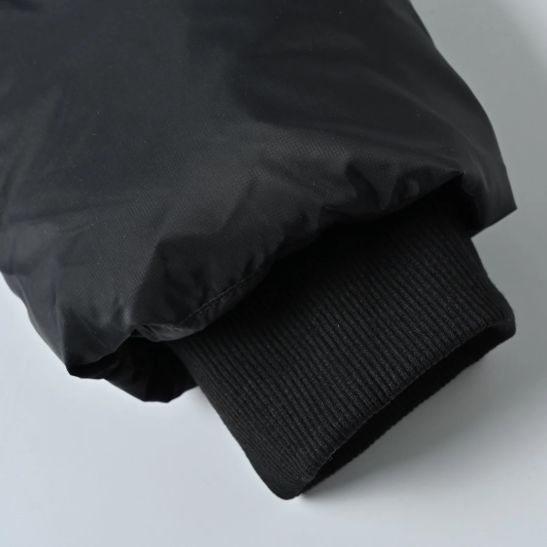 Alo Foxy Puffer Jacket Black · W4664R