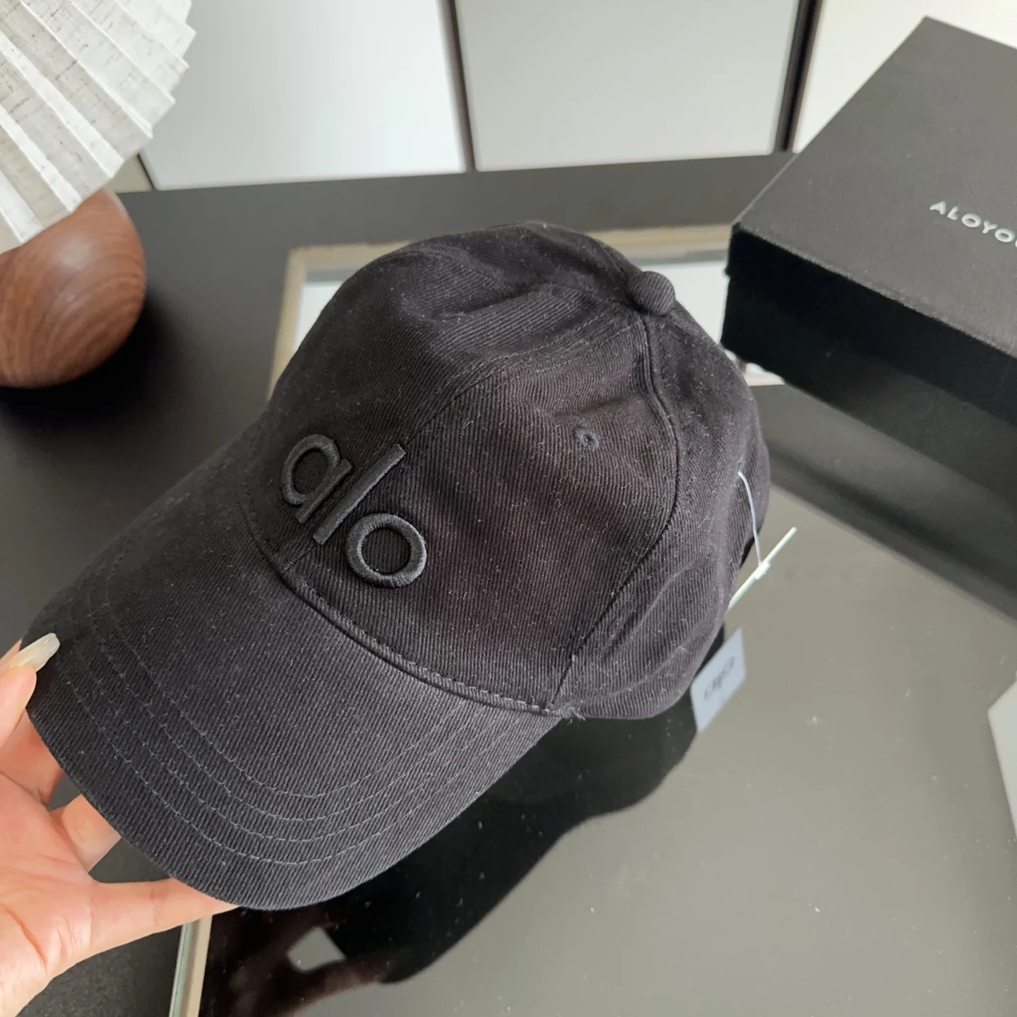 Alo Washed Off-Duty Cap Vintage Black · A0497U