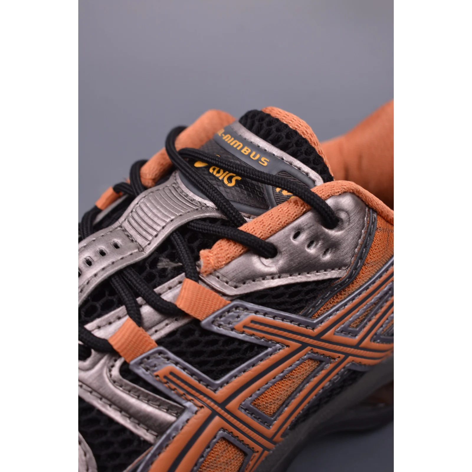 ASICS GEL-NIMBUS 10.1 Black / Rust Orange · 1203A543-004