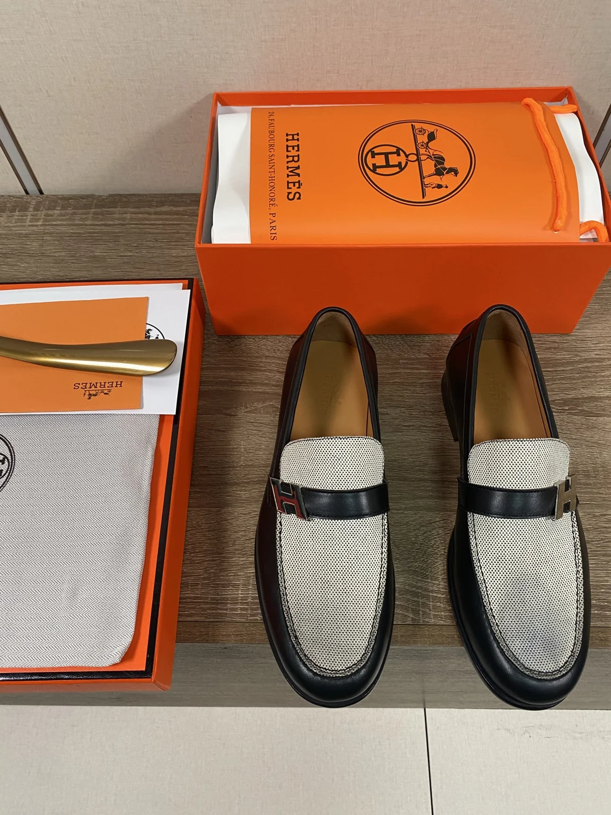 Hermès Milton Loafer Prunoir / Noir