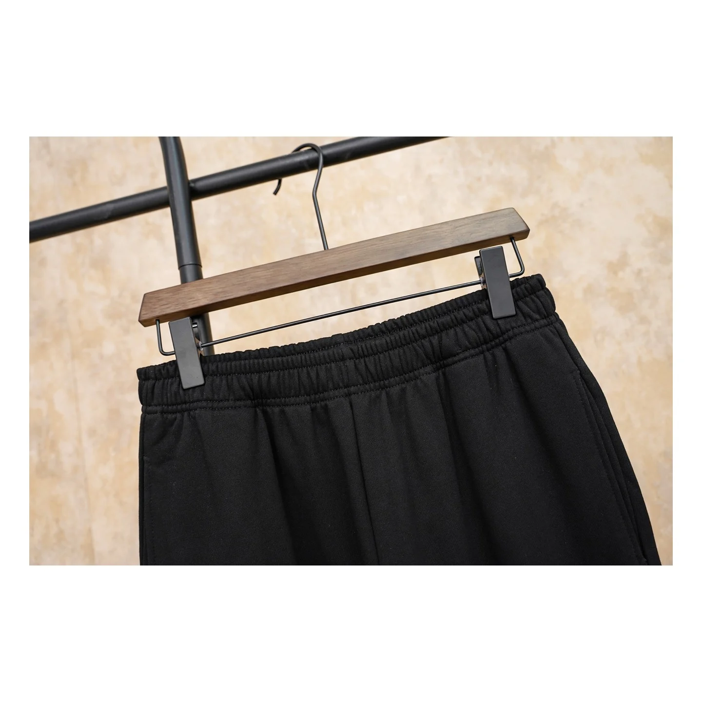Alo Accolade Sweatpant Black · W5942RG