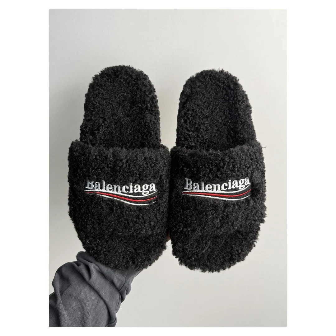 Balenciaga Furry Open Mule Black/White · 654261W2DO11096