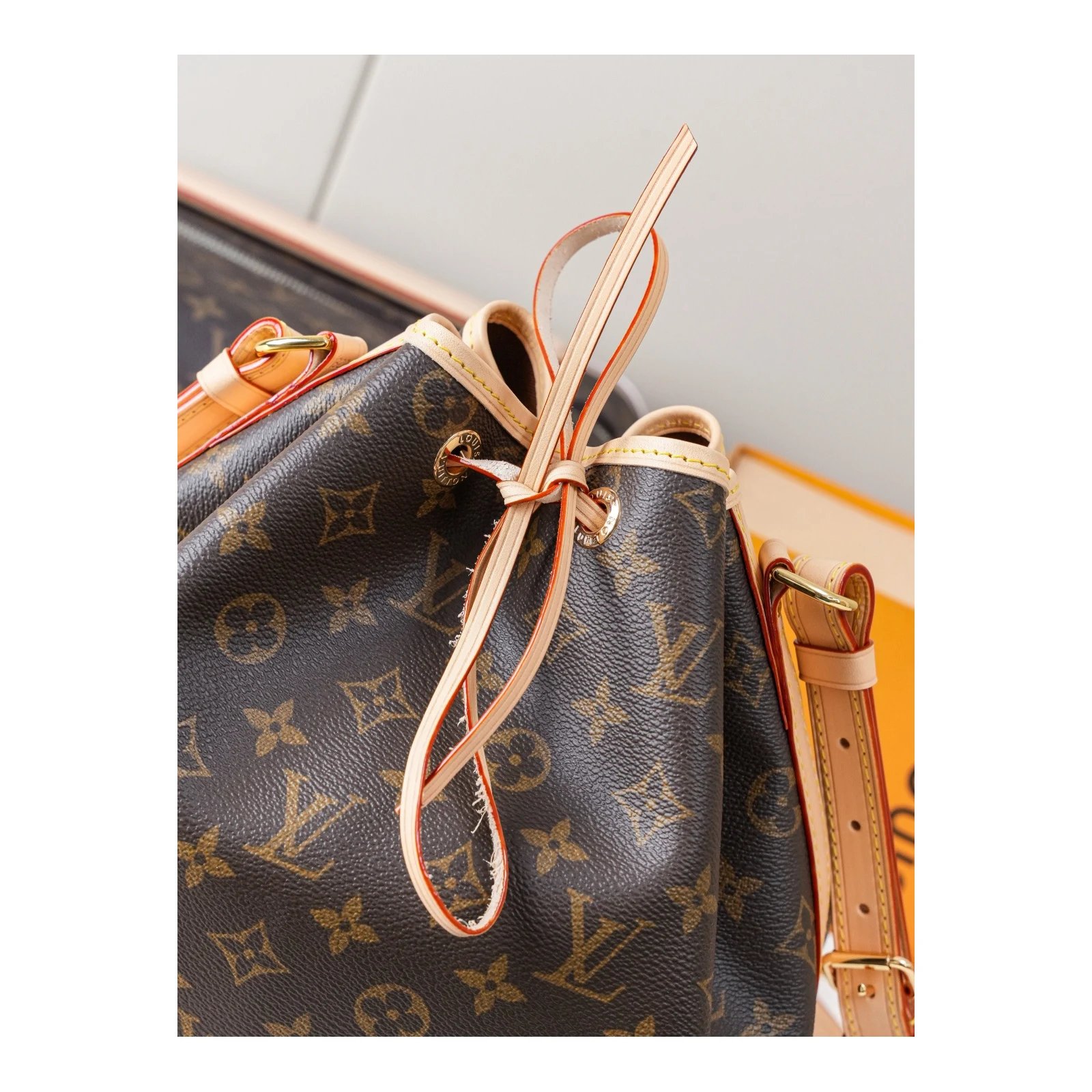 Louis Vuitton Petit Noé Monogram Monogram · M46984