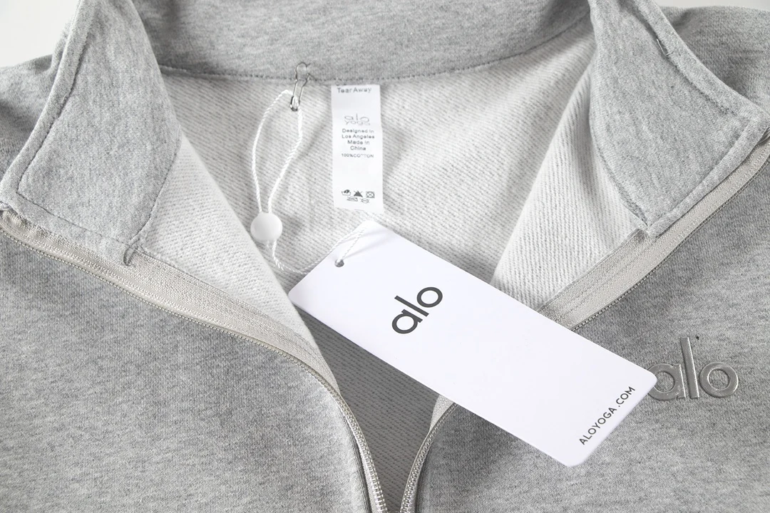 Alo Accolade 1/4 Zip Pullover Athletic Heather Grey · U3040RG
