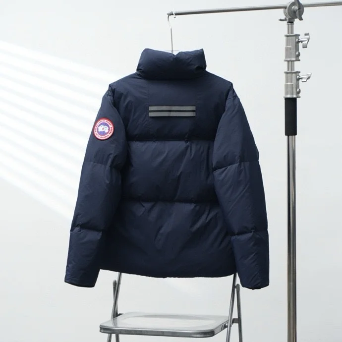 Canada Goose Men's Lawrence Puffer Jacket Atlantic Navy / Classic Disc · 2802M-63