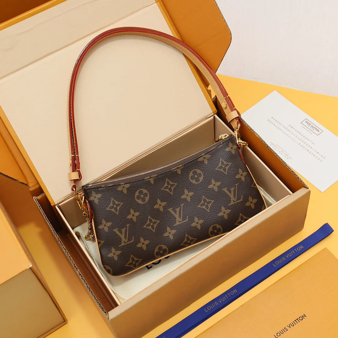 Louis Vuitton Pochette Liv Monogram Monogram · M83008