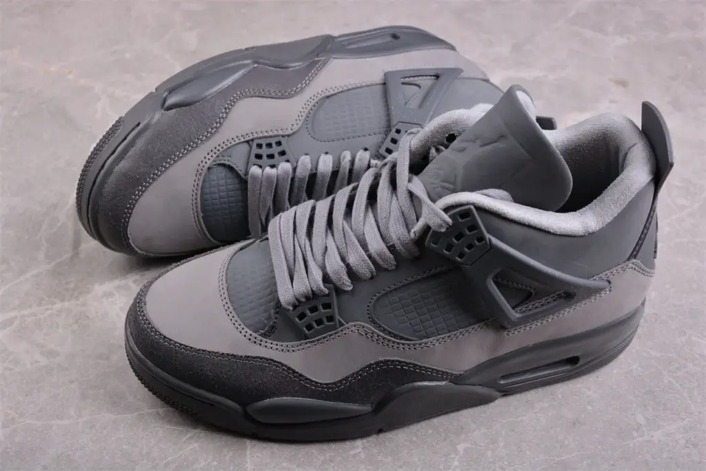 Air Jordan 4 Wet Cement