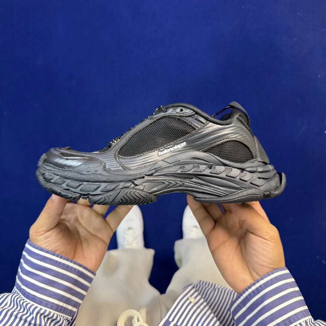 Balenciaga Triple S.2 Black / Dark Grey · 865849WTRS21011