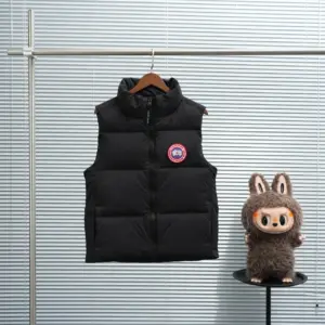 Canada Goose Men's Lawrence Puffer Vest Black / Classic Disc · 2804M-61