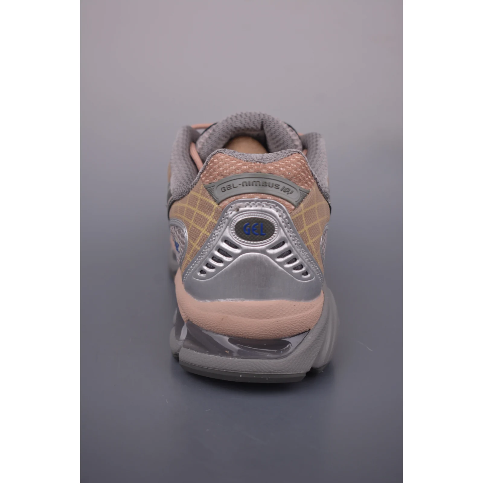 ASICS GEL-NIMBUS 10.1 Moonrock / Truffle Grey · 1203A543-250
