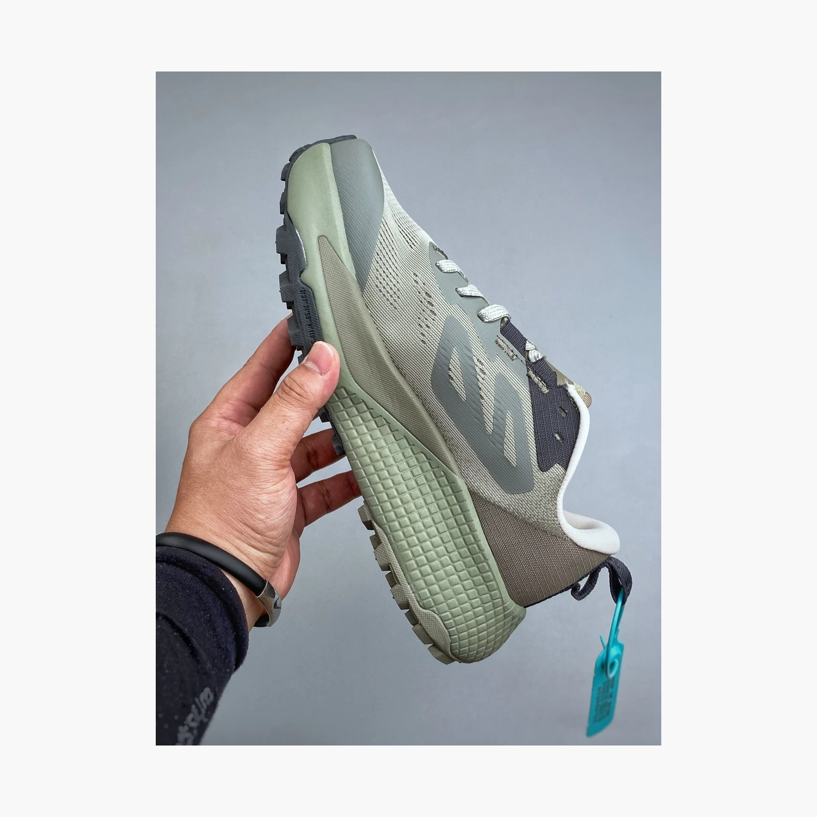The North Face Men’s Altamesa 500 Concrete/Smoked Pearl · NF0A83N3-511