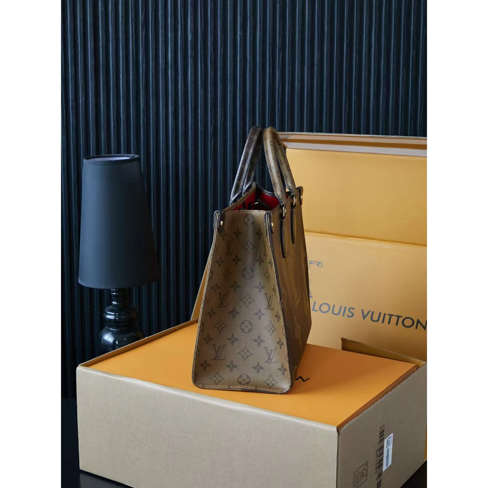 Louis Vuitton OnTheGo MM Monogram Monogram / Monogram Reverse · M45321