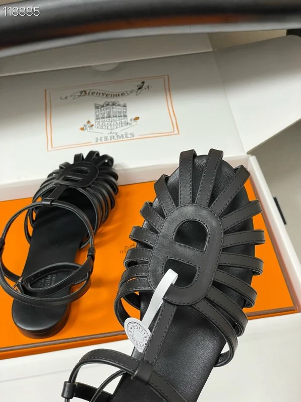 Hermès Nour Sandal Noir