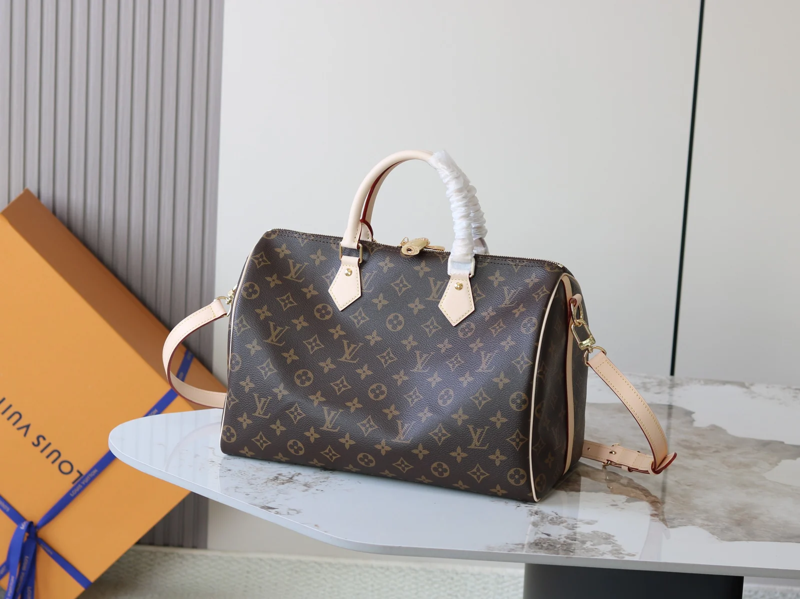 Louis Vuitton Speedy Bandoulière 35 Monogram Monogram · M46981