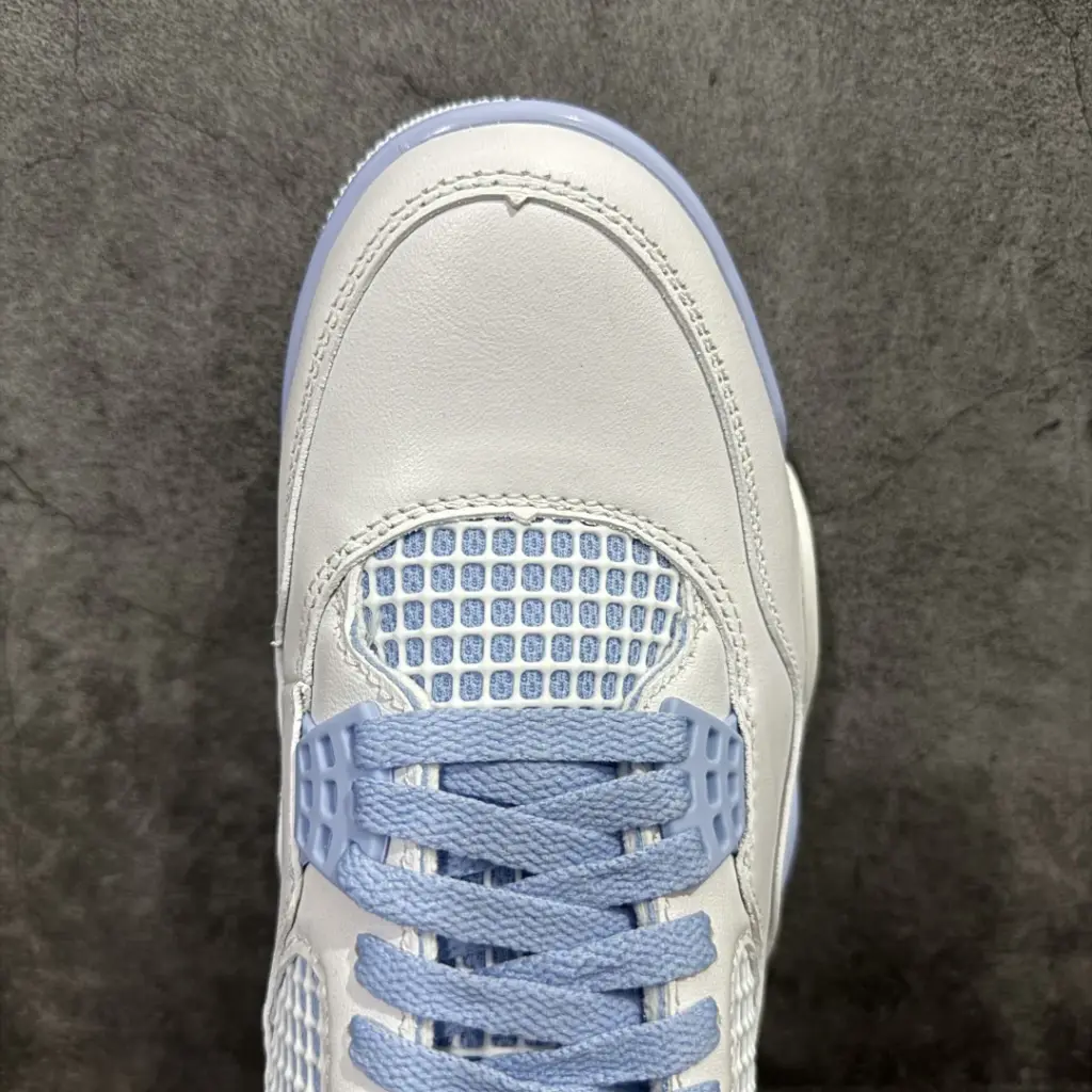 Air Jordan 4 Aluminum