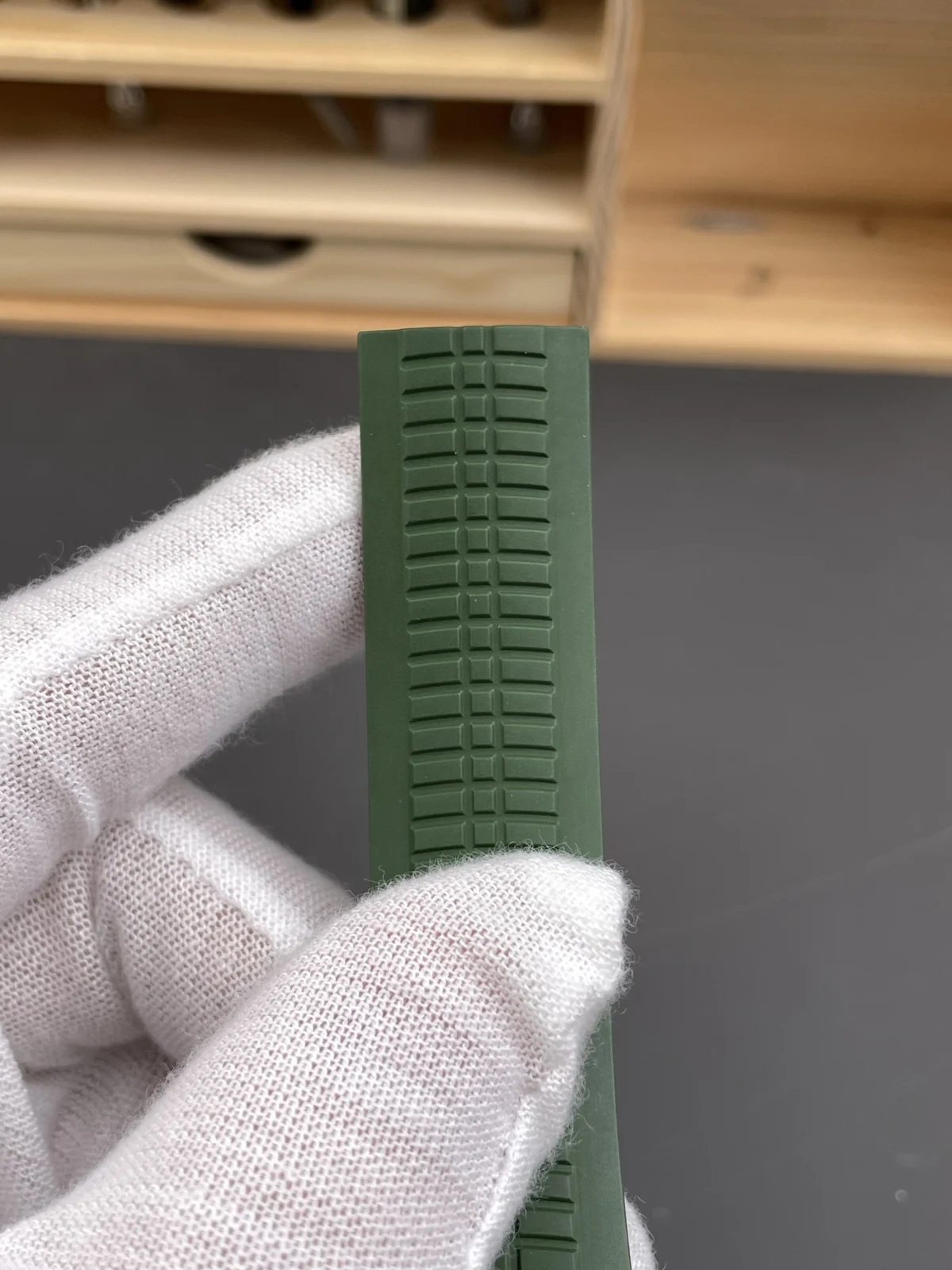 Patek Philippe Aquanaut 5168G-010 Green Dial Watch — image 7