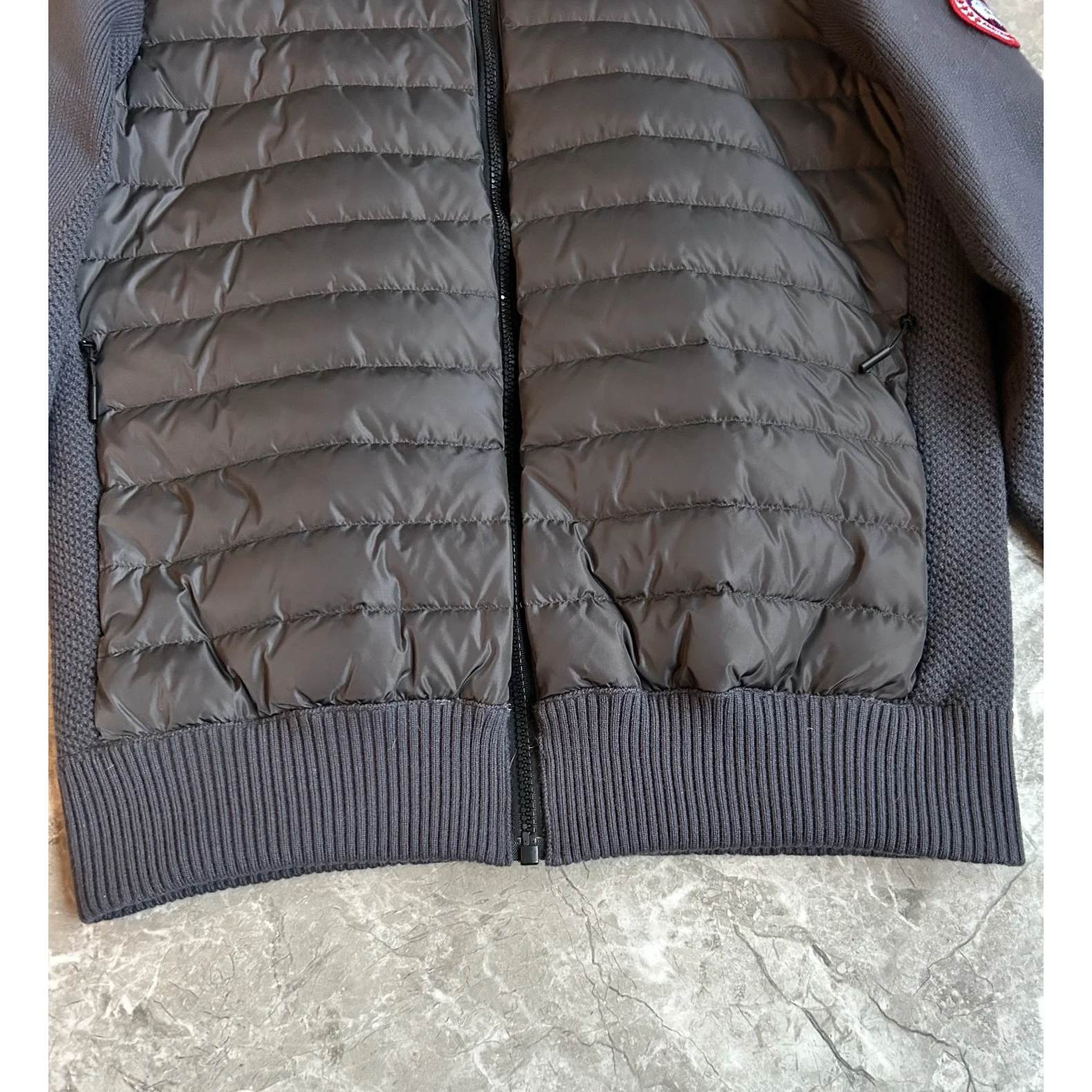 Canada Goose Men's HyBridge Knit Jacket Iron Grey / Classic Disc · 6830M-9699