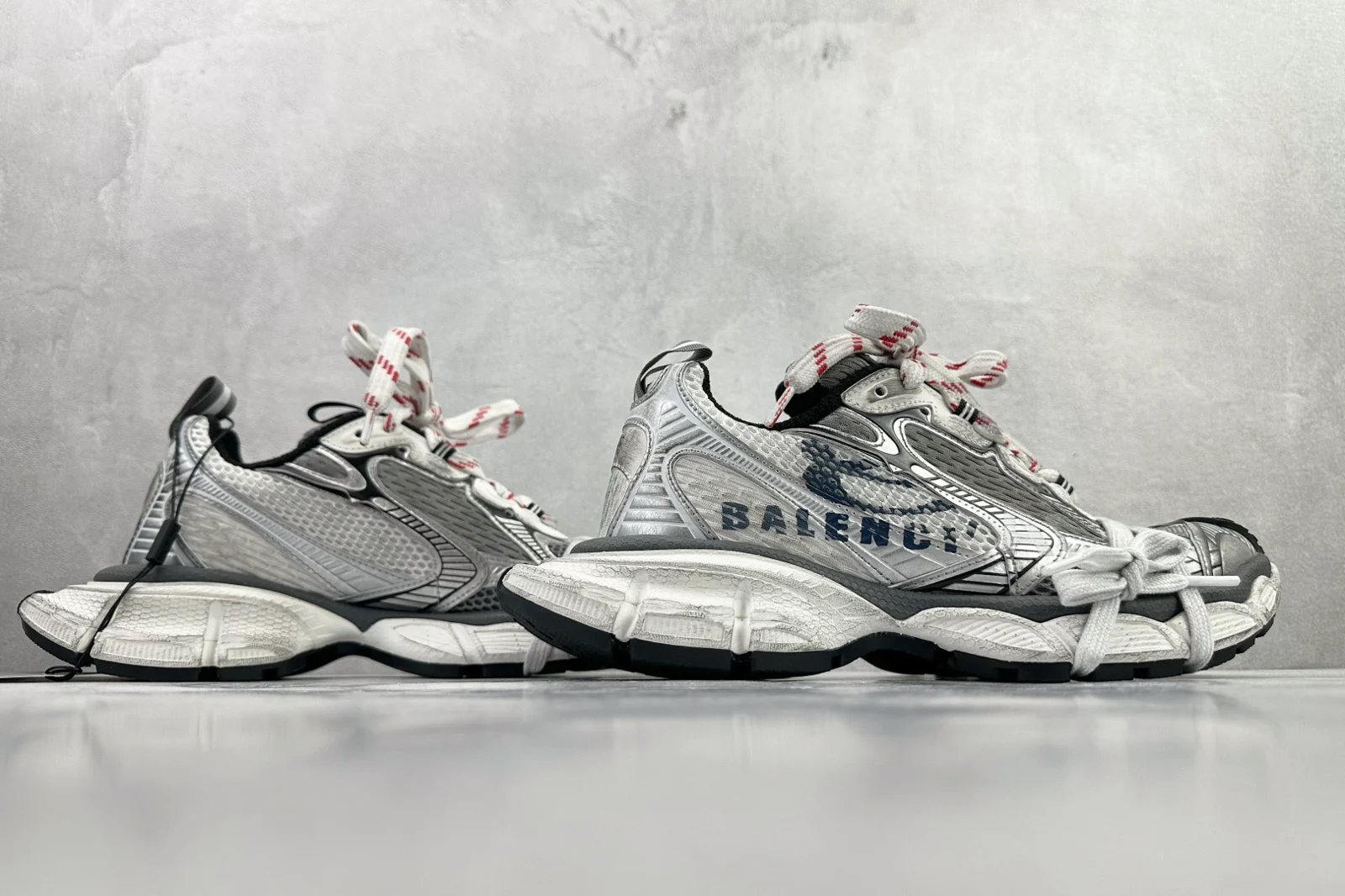 Balenciaga 3XL Split Logo Sneaker White / Navy / Grey · 840090W3XSG9239