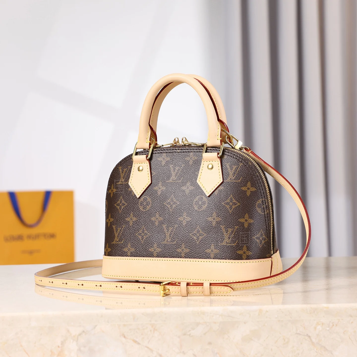 Louis Vuitton Alma BB Monogram Monogram · M46990