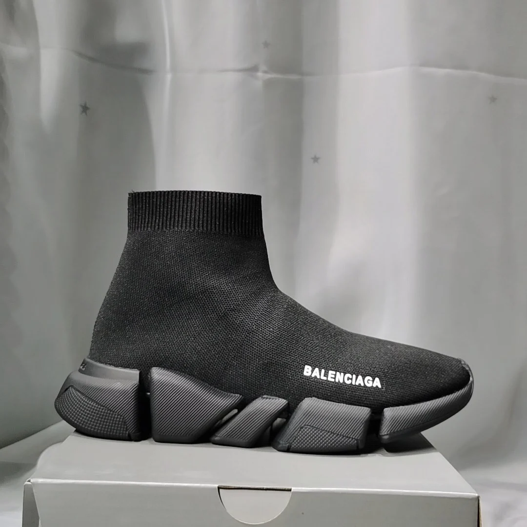 Balenciaga Speed 2.0 Black · 617239W2DB11013