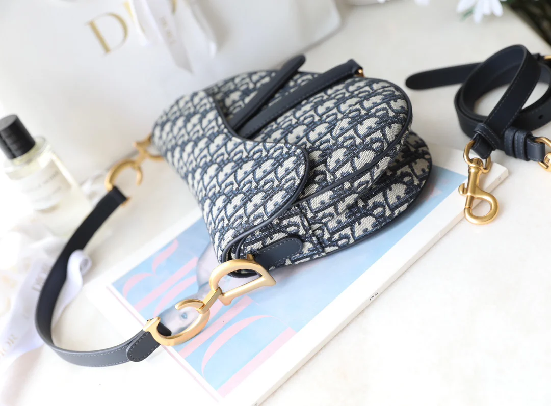 Saddle Bag with Strap Blue Dior Oblique Jacquard · M0455CTZQ_M928