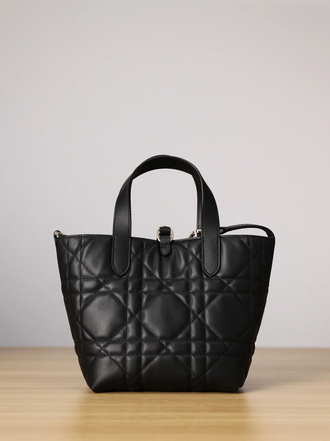Small Dior Toujours Vertical Tote Bag Black Macrocannage · M2835OSNW_M900
