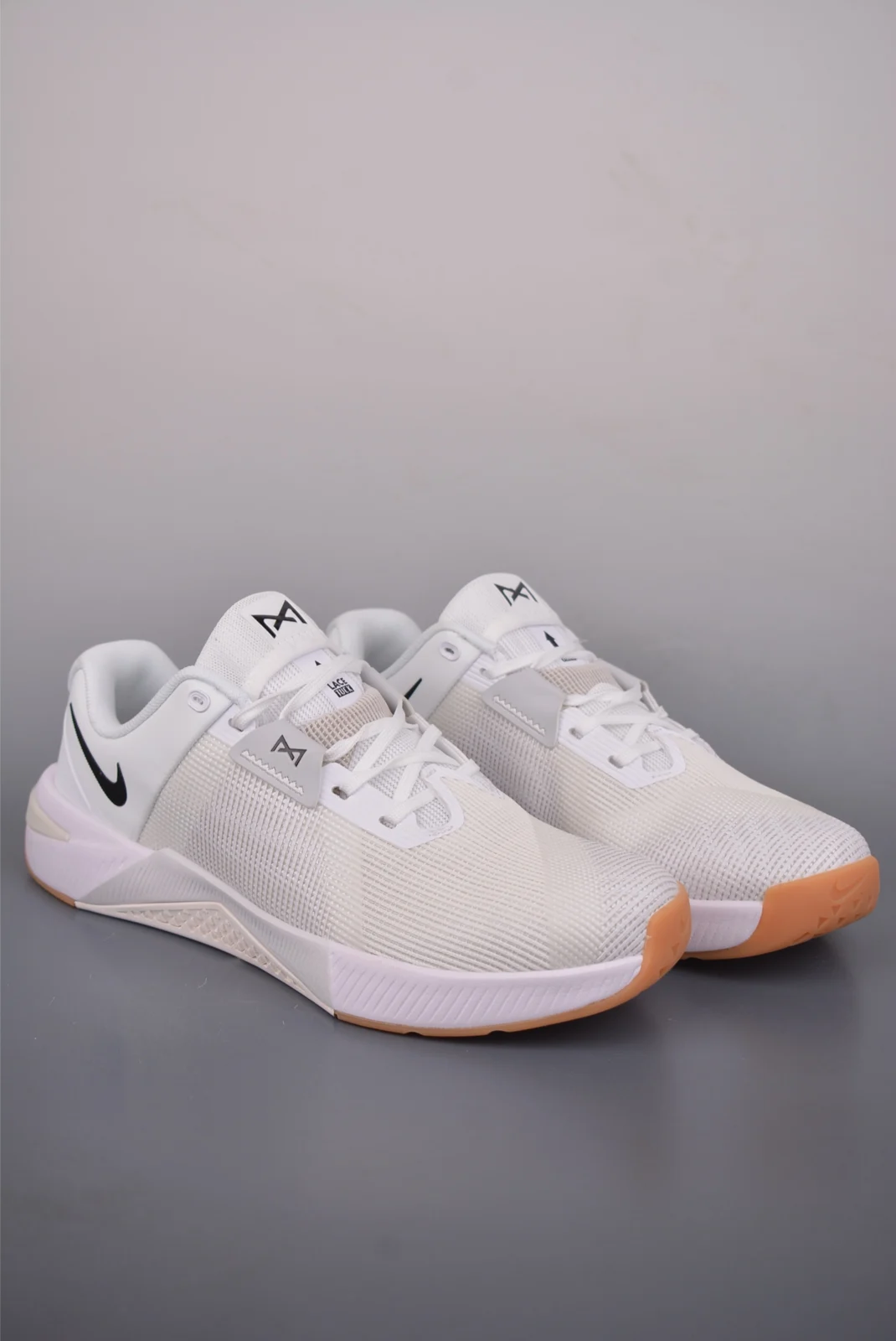 Nike Metcon 10 White / Platinum Tint / Gum Light Brown / Black · HJ1875-100