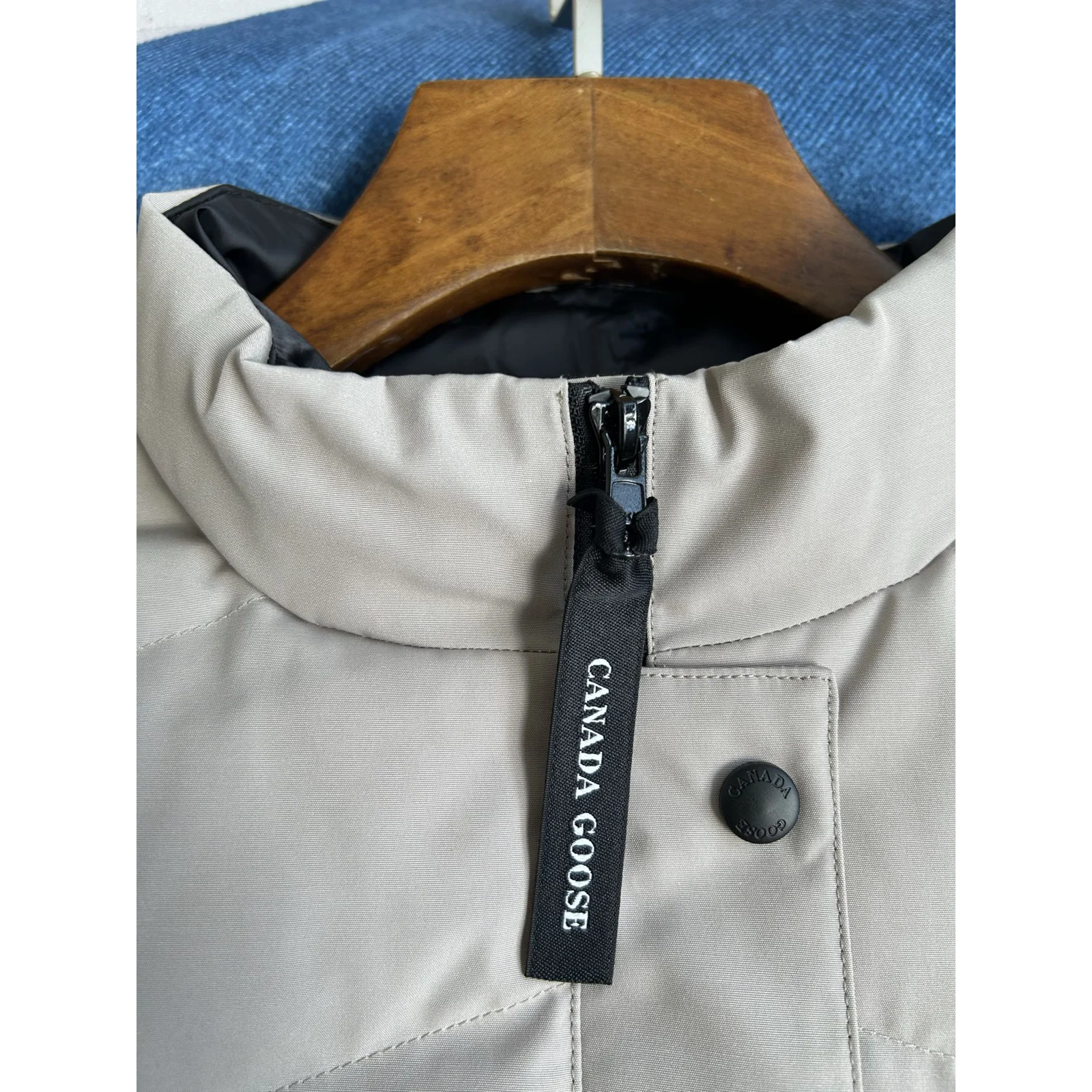 Canada Goose Women's Freestyle Vest Limestone / Classic Disc · 2836L-432