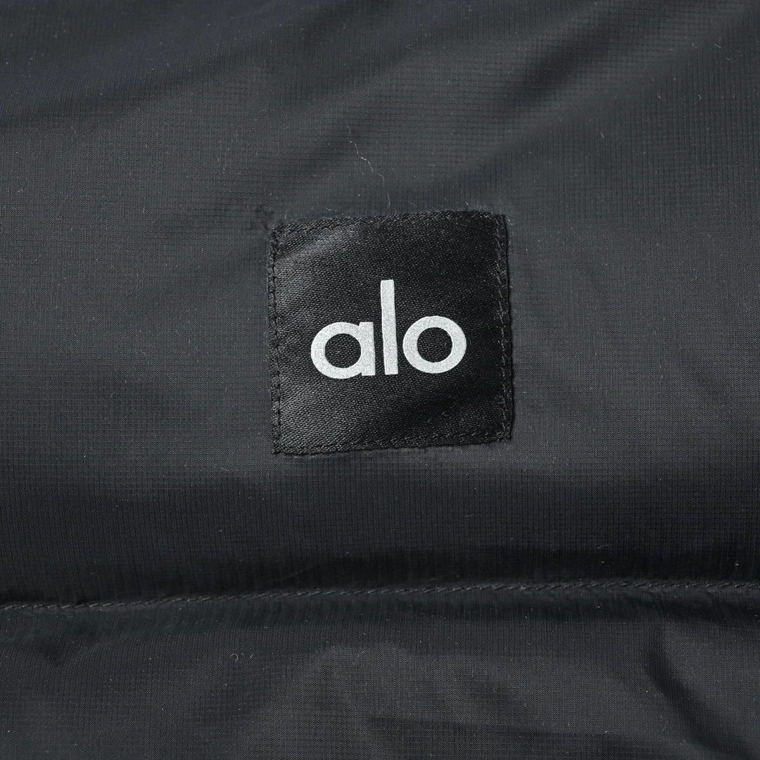 Alo Foxy Puffer Jacket Black · W4664R