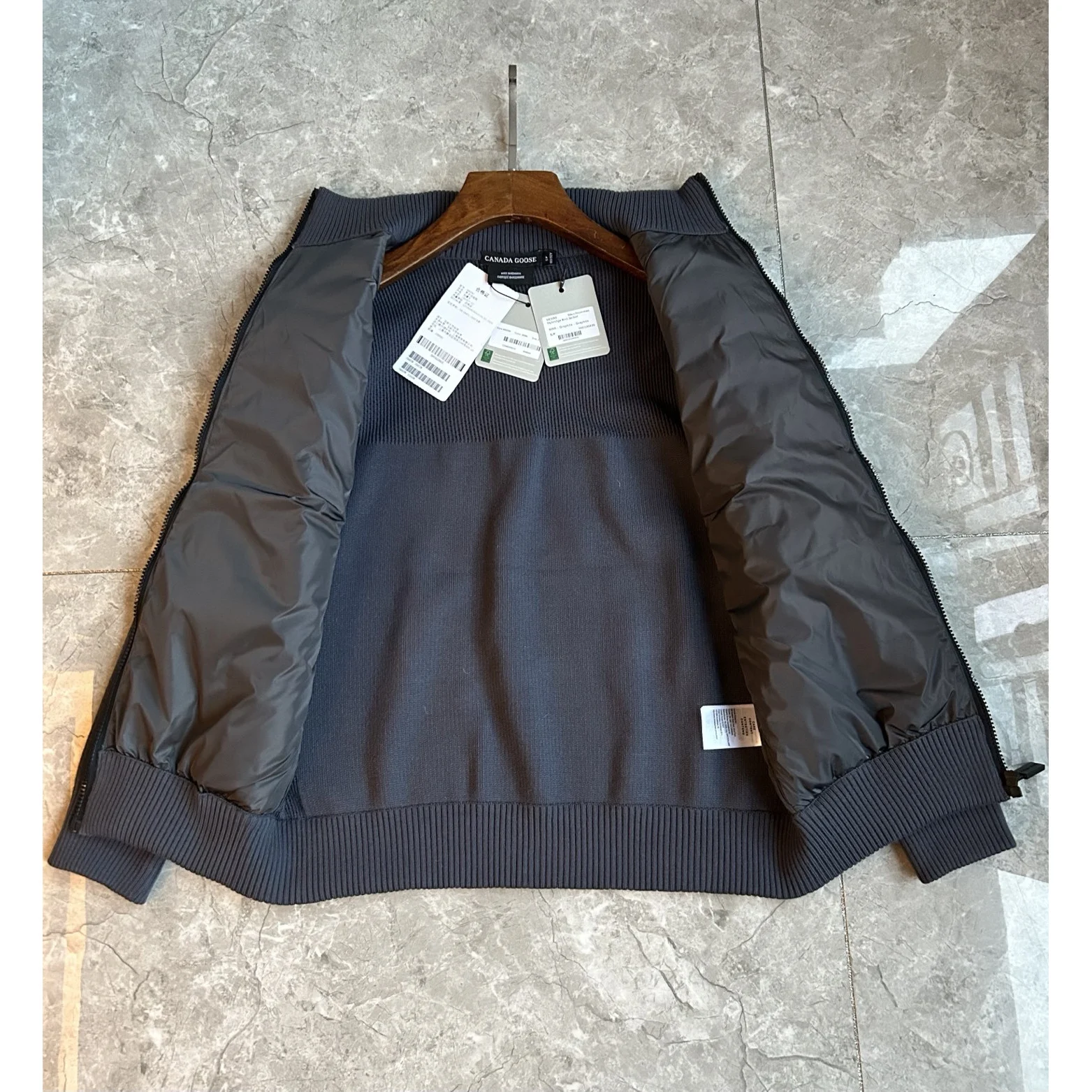 Canada Goose Men's HyBridge Knit Jacket Iron Grey / Classic Disc · 6830M-9699