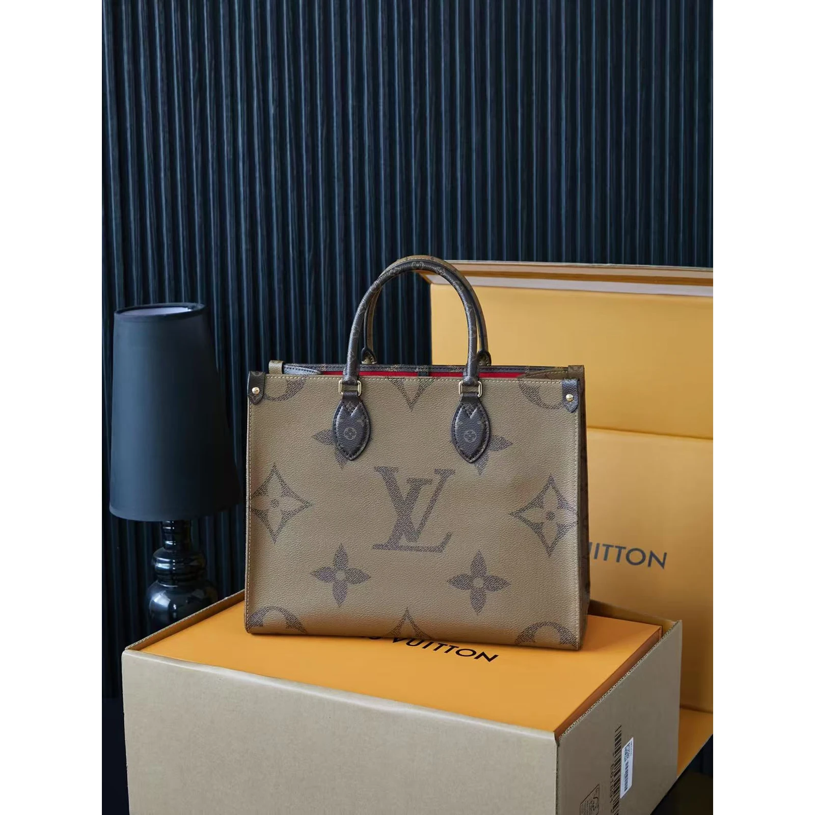 Louis Vuitton OnTheGo MM Monogram Monogram / Monogram Reverse · M45321