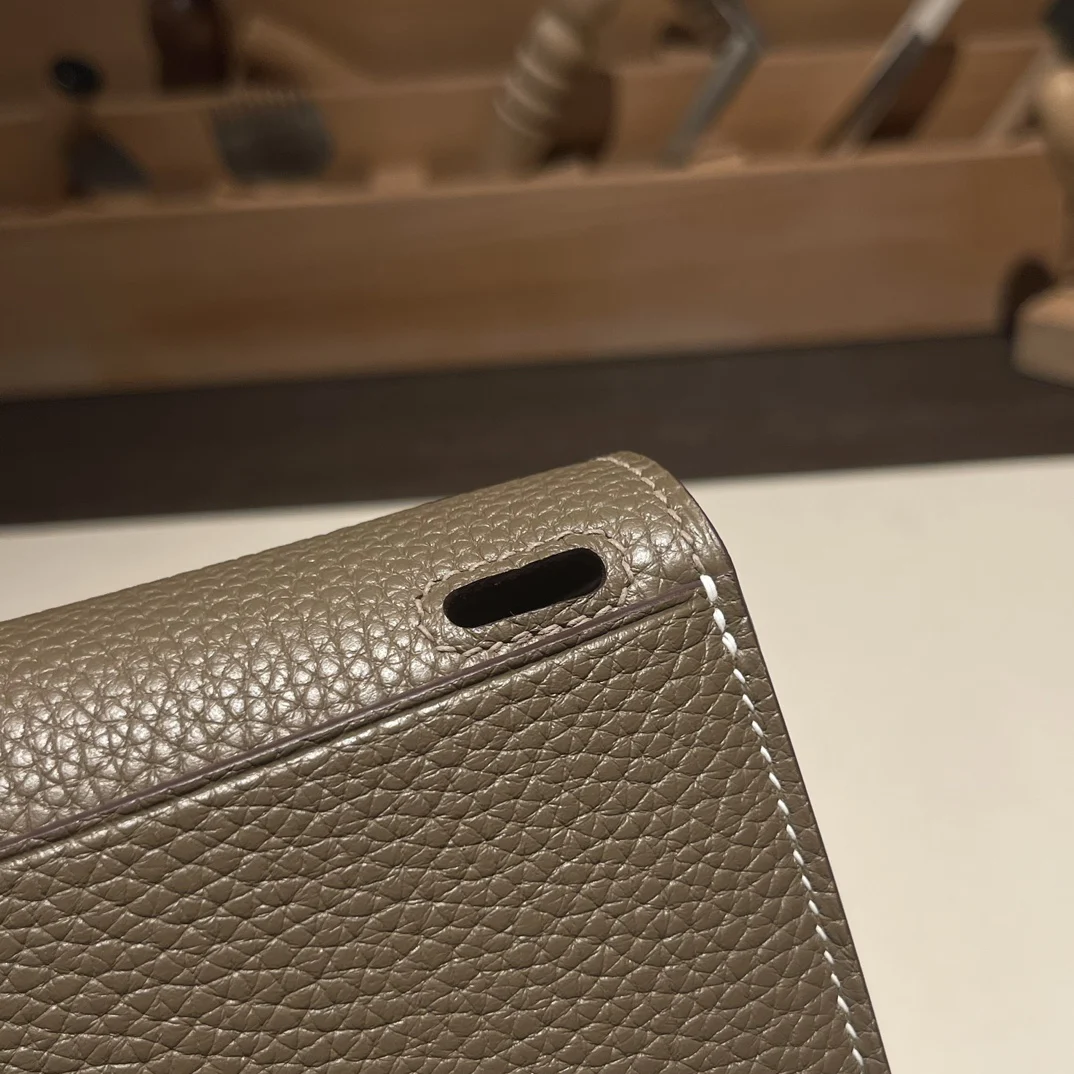 Hermès Halzan 25 Bag Étoupe