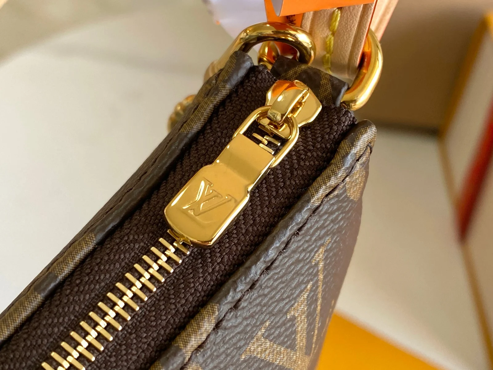 Louis Vuitton Pochette Accessoires Monogram Monogram · M82766