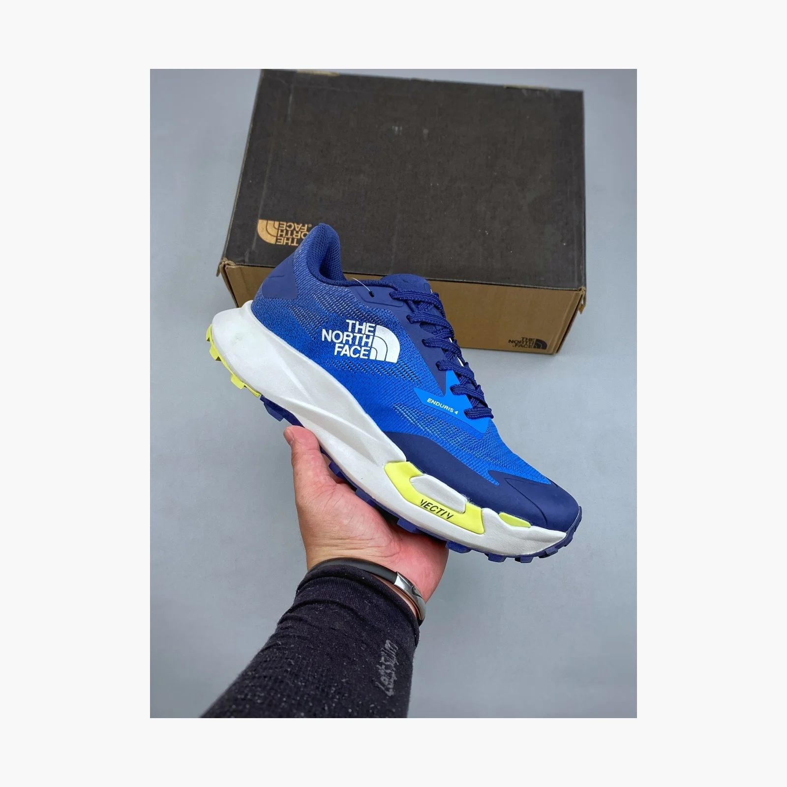 The North Face Men’s VECTIV Enduris 4 Dimmed Algae/Eagle Blue · NF0A8AEP-CIY