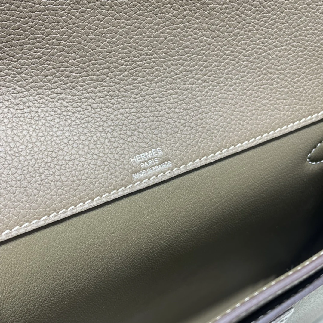 Hermès Kelly Depeches 25 Pouch Étoupe