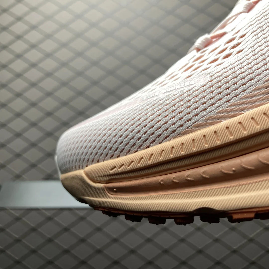 Nike Vomero 18 Women · Light Soft Pink / Light Madder Root / Arctic Orange / Madder Root · HM6804-601