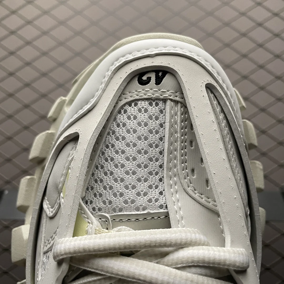 Balenciaga Track Sneaker White · 542023W1GB19000
