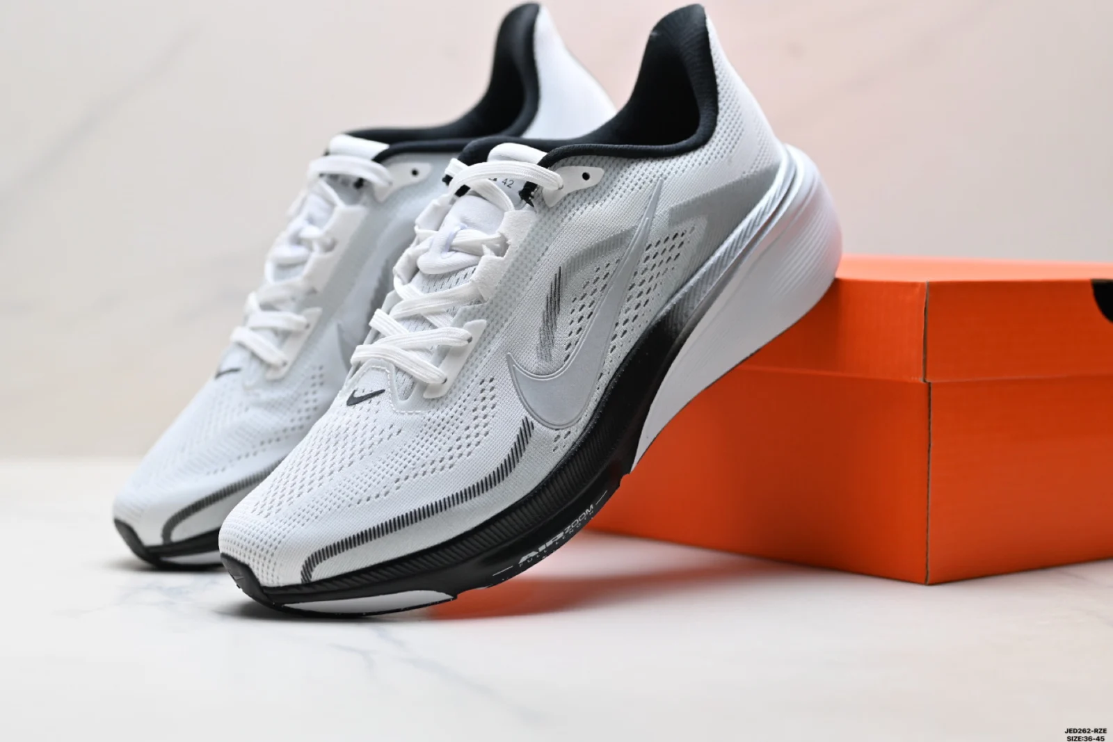 Nike Pegasus 42 Summit White / Photon Dust / Black / Metallic Silver · II7210-100