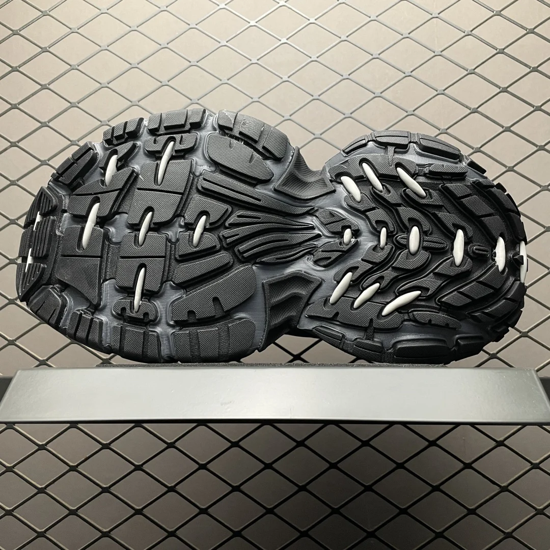 Balenciaga 6XL Sneaker Black / Grey · 815859W2MV21012
