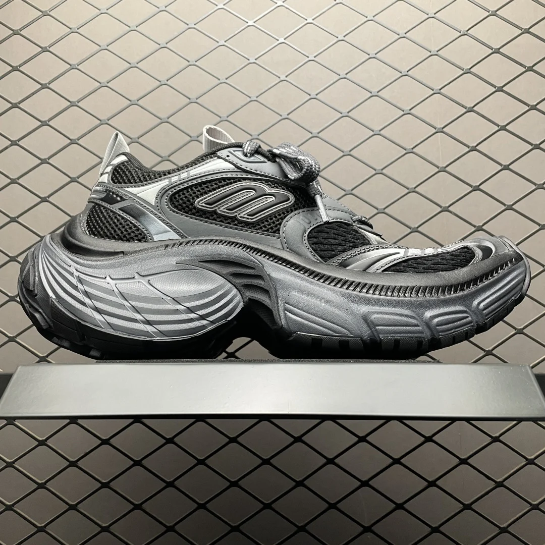 Balenciaga 6XL Sneaker Black / Grey · 815859W2MV21012