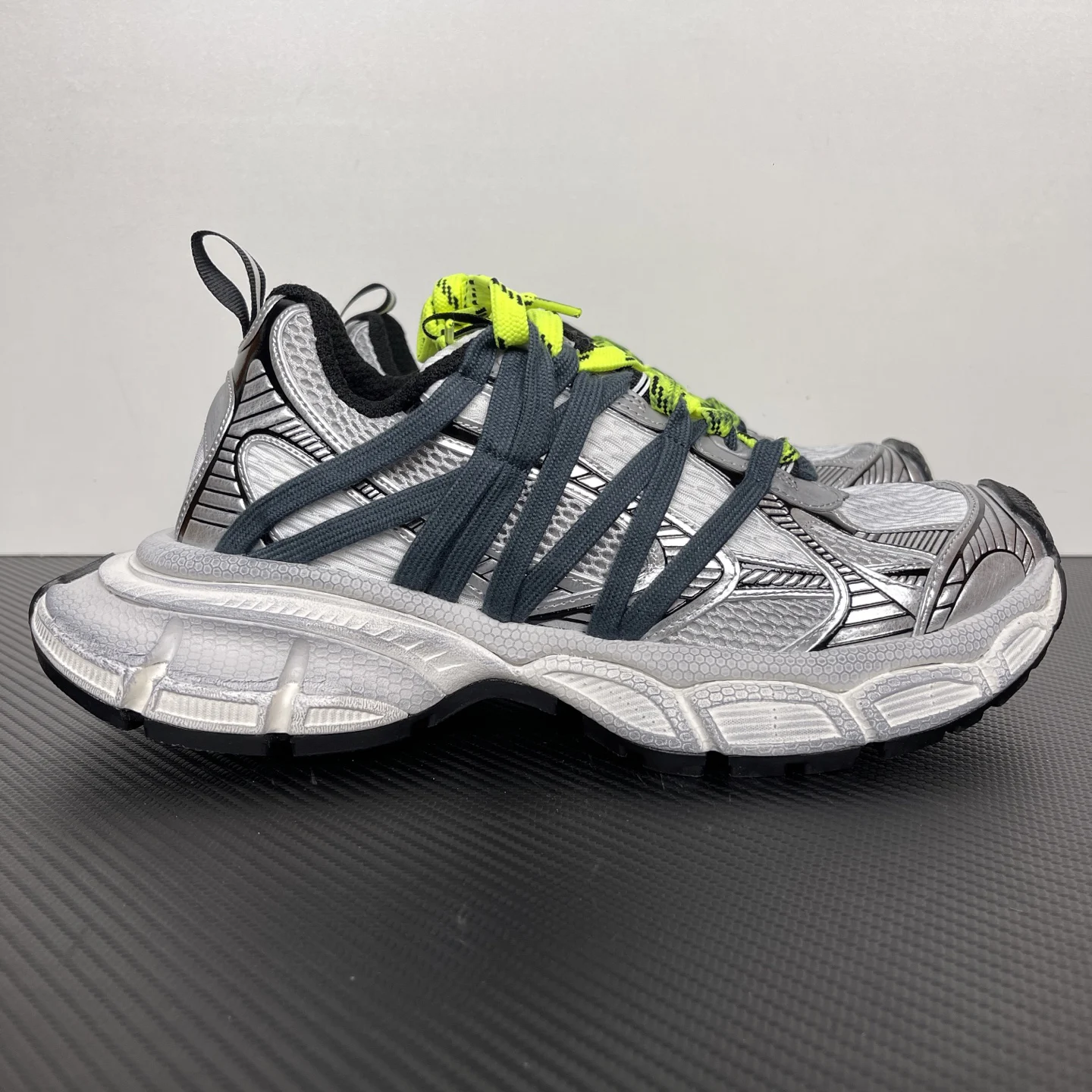 Balenciaga 3XL Interlace Sneaker Grey / Neon Yellow · 863644W3XTL1177