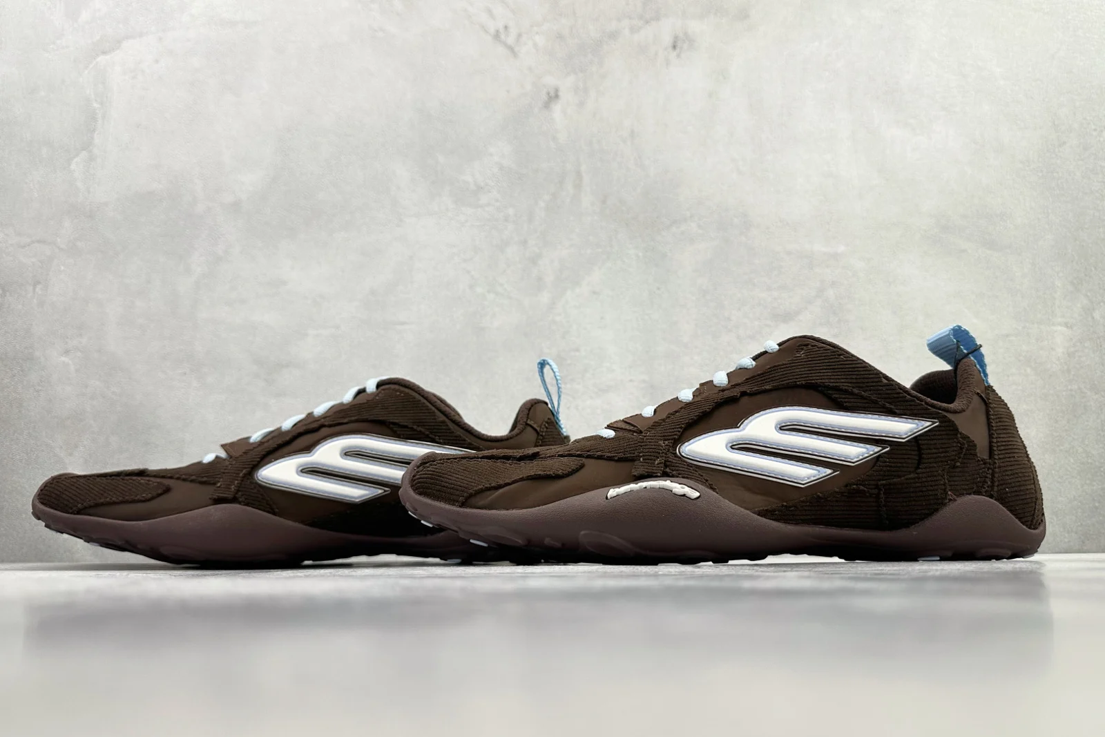 Balenciaga Monday Ultra Sneaker Brown / White / Light Blue / Beige · 853505WMNDI2994