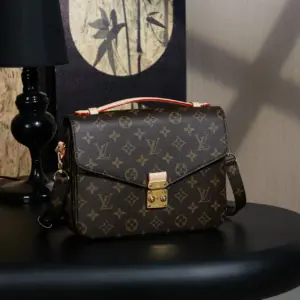 Louis Vuitton Pochette Métis Monogram Monogram · M44875