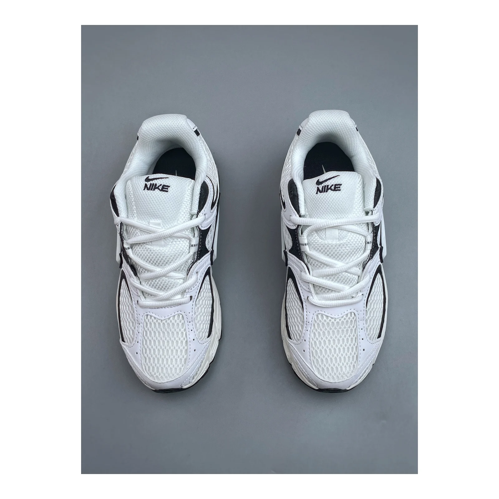 Nike V5 RNR Sail / Black / Vast Grey / Sail · IO7835-100