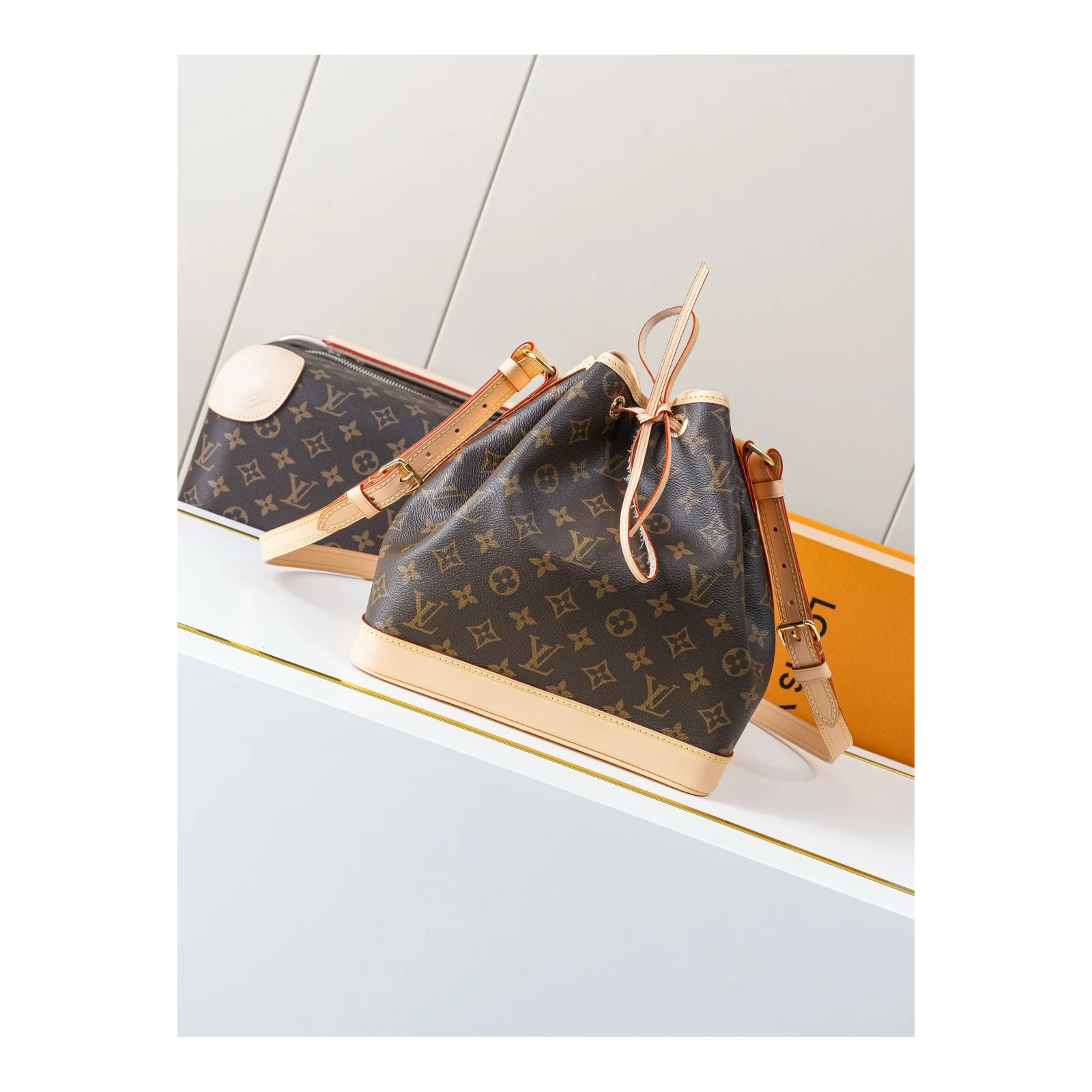 Louis Vuitton Petit Noé Monogram Monogram · M46984