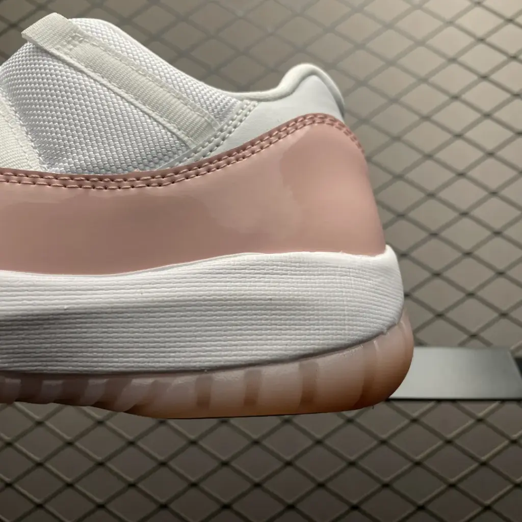 Air Jordan 11 Legend Pink