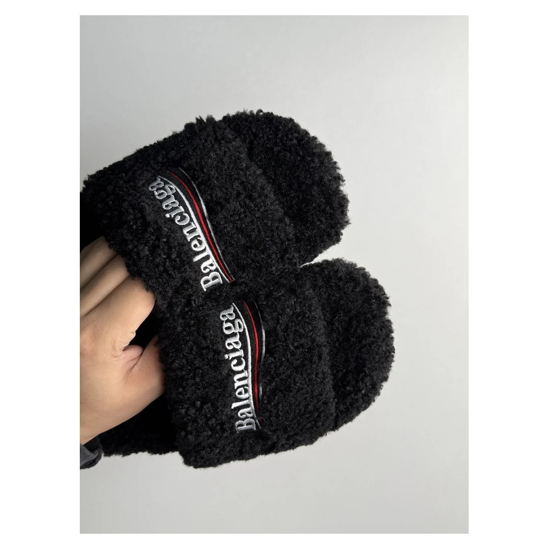 Balenciaga Furry Open Mule Black/White · 654261W2DO11096